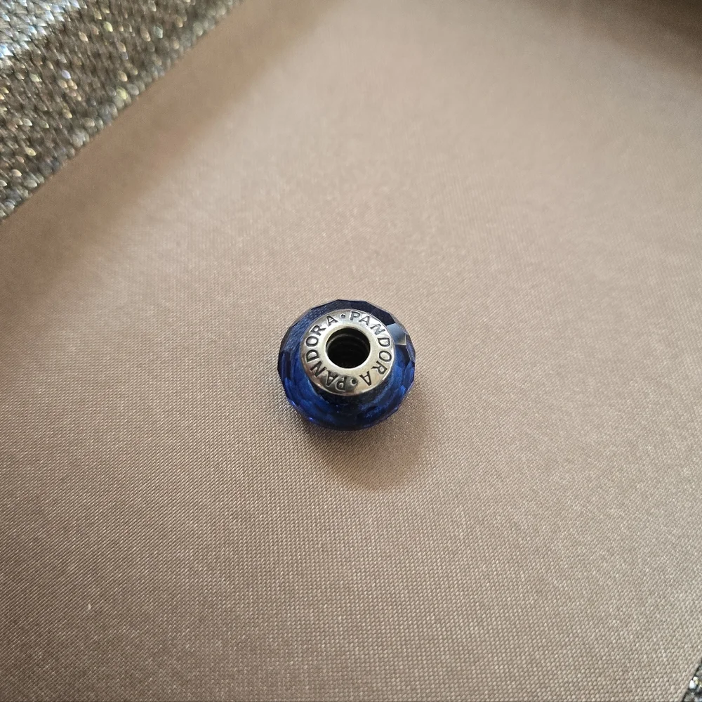 Pandora Fascinating Iridescent Shimmering Murano Glass Charm Blue - Picture 4 of 6